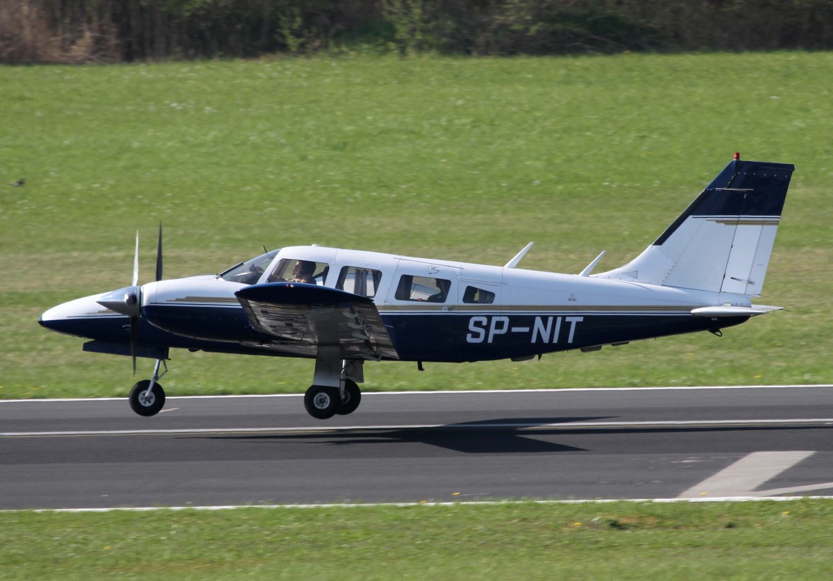 SP-NIT, Piper, PA-34-200 T Seneca II, 24.04.2013, EDNY-FDH, Friedrichshafen, Germany