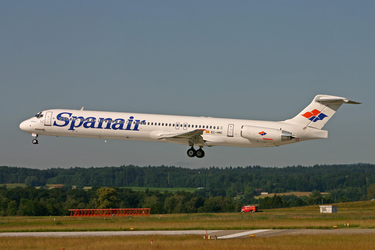 Spanair, EC-HNC, McDonnell Douglas MD-83, msn: 49620/1484, 19.Juni 2007, ZRH Zürich, Switzerland.
