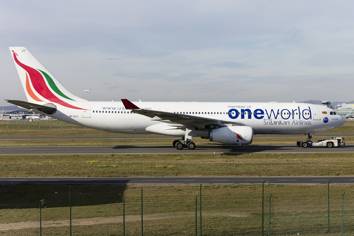 SriLankan Airlines, 4R-ALM, Airbus, A330-343, 08.11.2015, FRA, Frankfurt, Germany 





