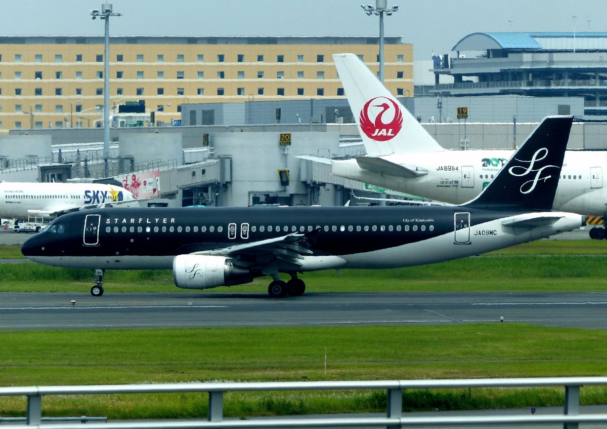 STARFLYER, JA09MC, Airbus A320, Tokyo-Haneda Airport (HND), 28.5.2016
