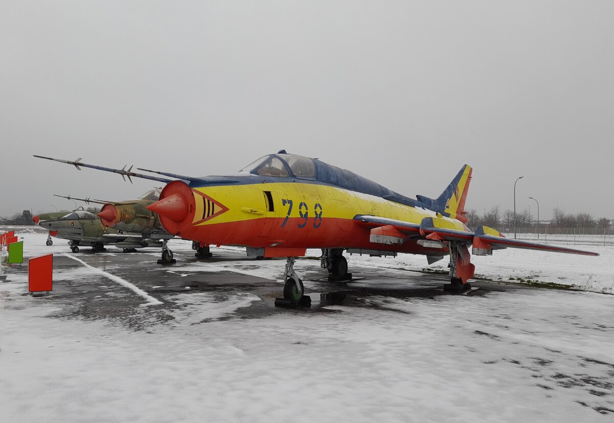 Su-22 | ex 798 MFG 28 | Militärhistorisches Museum Flugplatz Berlin-Gatow | Dezember 2023