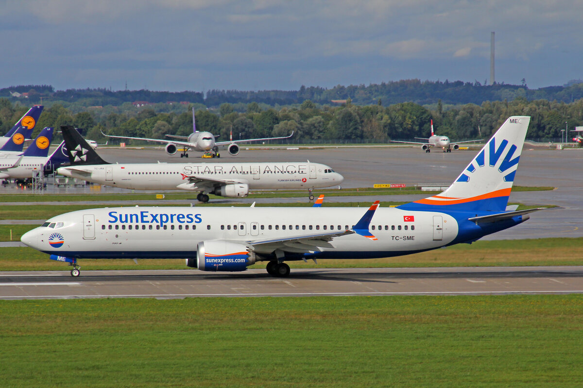 SunExpress, TC-SME, Boeing 737-8MAX, msn: 63607/8155, 10.September 2022, MUC München, Germany.