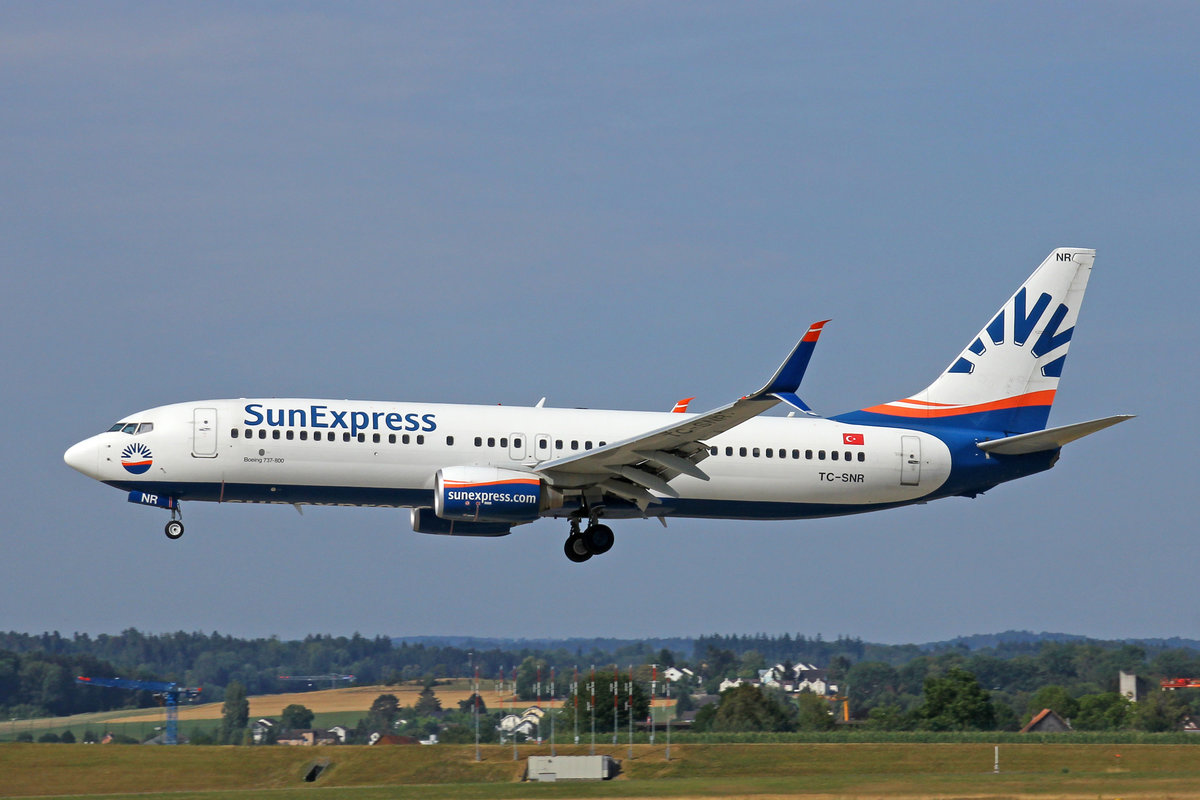SunExpress, TC-SNR, Boeing 737-8HC, msn: 40754/3352, 01.August 2018, ZRH Zürich, Switzerland.
