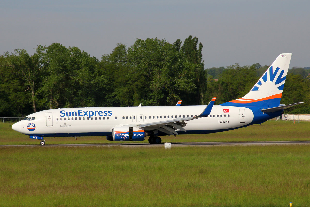 SunExpress, TC-SNY, Boeing 737-8K5 W, 18.Mai 2016, BSL Basel, Switzerland.