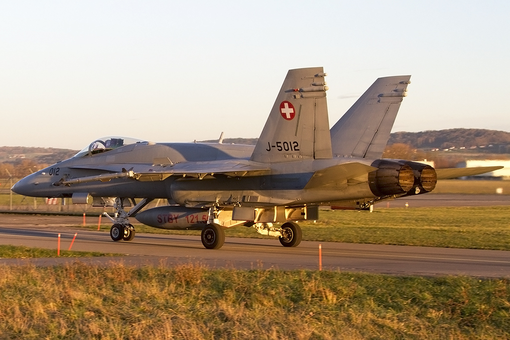 Swiss Air Force, J-5012, McDonnell Douglas, FA-18C Hornet, 13.01.2015, LSMP, Payerne, Switzerland





