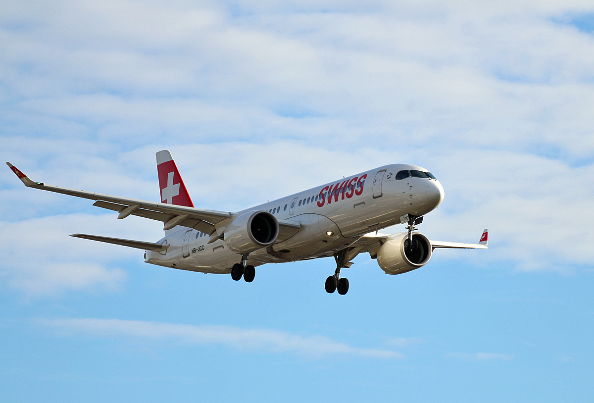 Swiss, Airbus A 220-300, HB-JCC, TXL, 29.12.2019