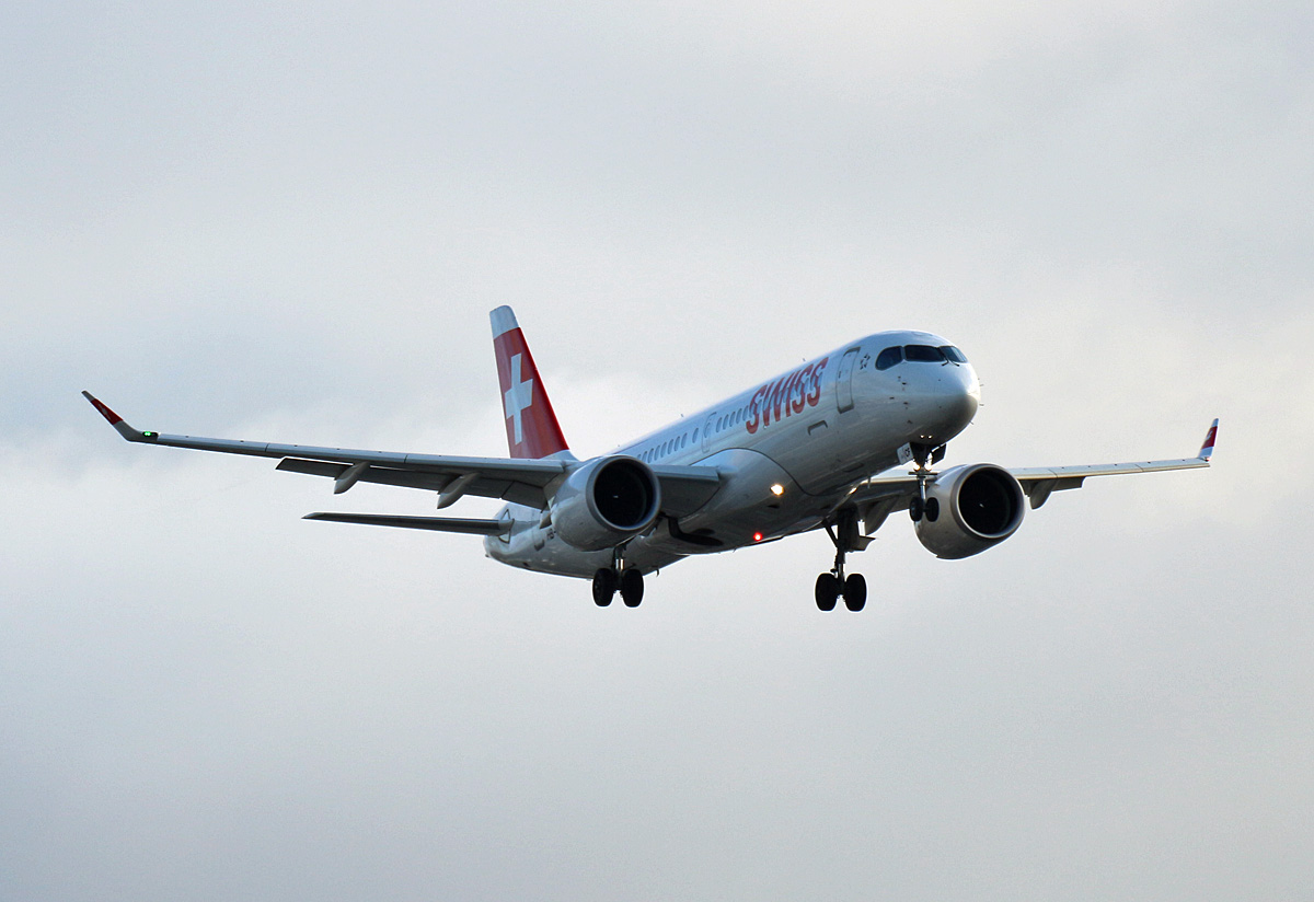 Swiss, Airbus A 220-300, HB-JCF, TXL, 30.11.2019
