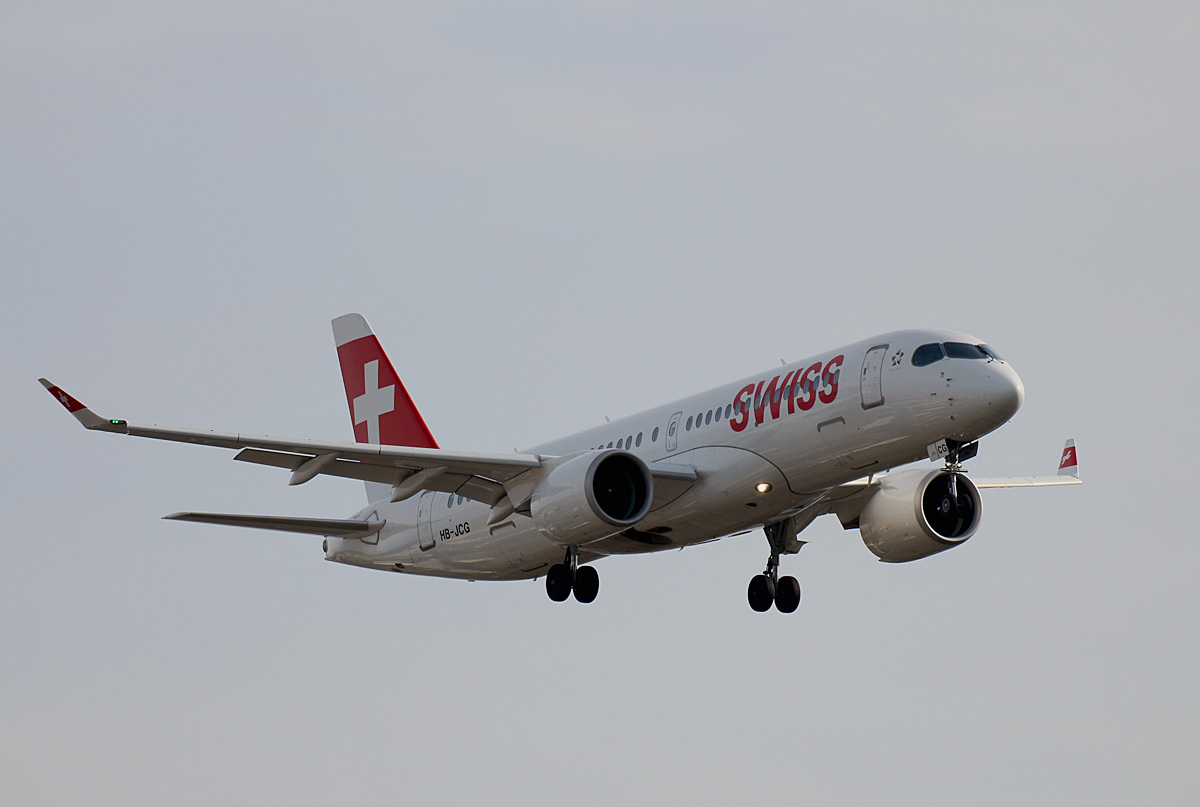 Swiss, Airbus A 220-300, HB-JCG, TXL, 15.02.2020