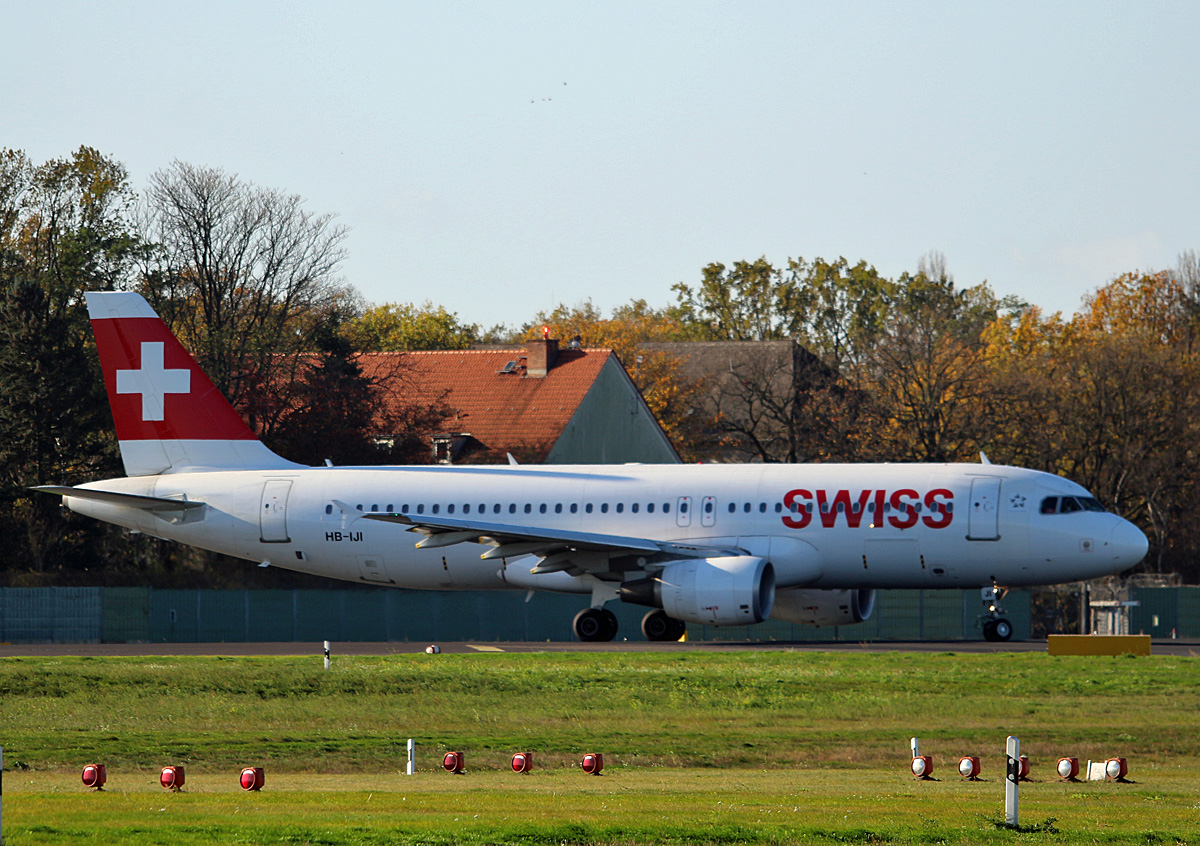 Swiss, Airbus A 320-214, HB-IJI, TXL, 30.10.2017
