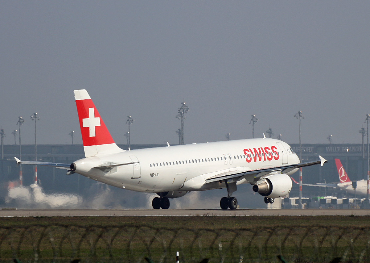 Swiss, Airbus A 320-214, HB-IJI, BER, 10.04.2023