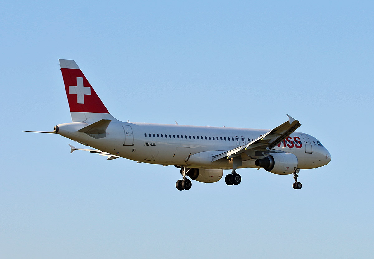 Swiss, Airbus A 320-214, HB-IJL, TXL, 06.09.2019