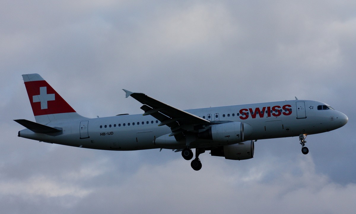 Swiss, HB-IJD,(c/n 553),Airbus A 320-214, 13.12.2014,HAM-EDDH, Hamburg, Germany 