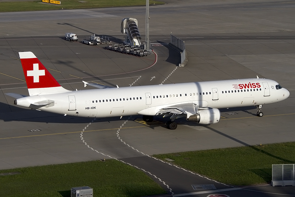 Swiss, HB-IOK, Airbus, A321-111, 08.06.2014, ZRH, Zuerich, Switzerland 



