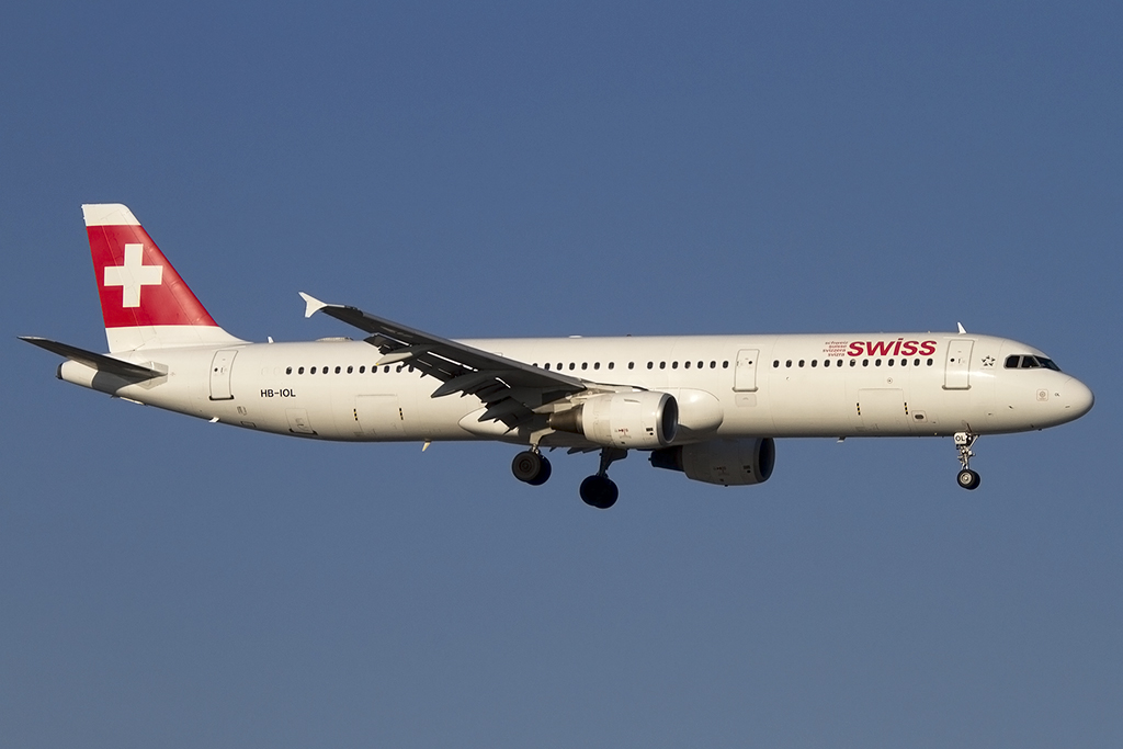 Swiss, HB-IOL, Airbus, A321-111, 10.02.2015, ZRH, Zürich, Switzerland 



