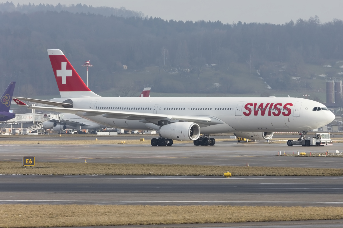 Swiss, HB-JHN, Airbus, A330-343X, 23.01.2016, ZRH, Zürich, Switzerland



