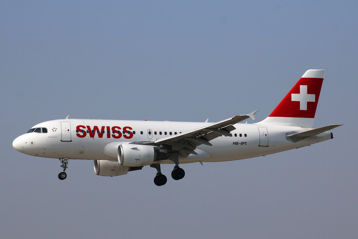 SWISS International Air Lines, HB-IPT, Airbus A319-112,  Grand-Saconnex , 31.August 2016, ZRH Zrich, Switzerland.