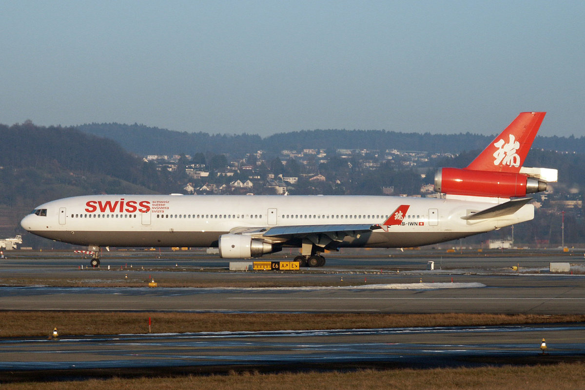 SWISS International Air Lines, HB-IWN, McDonnell Douglas MD-11, 15.Januar 2003, ZRH Zürich, Switzerland.