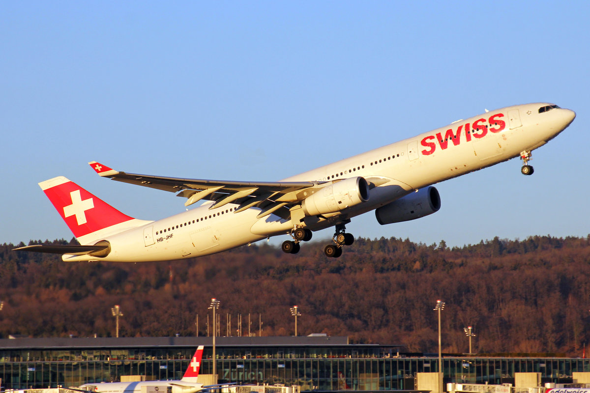SWISS International Air Lines, HB-JHF, Airbus A330-343X, msn: 1089,  Bern , 27.Februar 2019, ZRH Zürich, Switzerland.