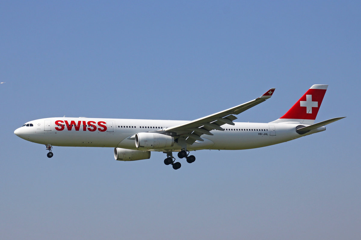 SWISS International Air Lines, HB-JHL, Airbus A330-343X,  Sarnen , 31.August 2016, ZRH Zürich, Switzerland.