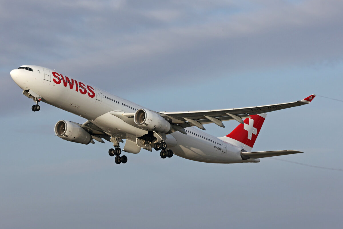 SWISS International Air Lines, HB-JHM, Airbus A330-343X, msn: 1355, 16.Januar 2024, ZRH Zürich, Switzerland.