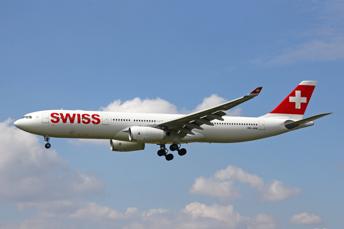 SWISS International Air Lines, HB-JHM, Airbus A330-343X, 09.Juli 2016, ZRH Zürich, Switzerland.