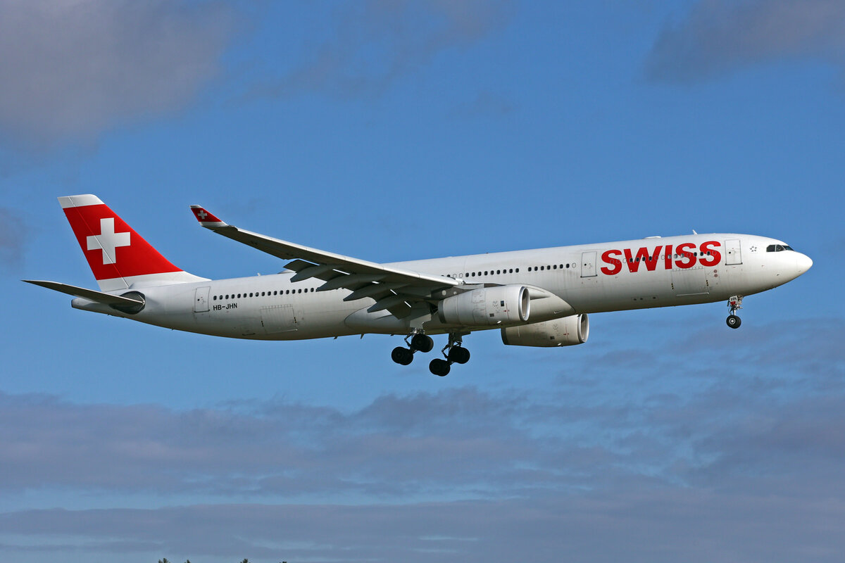 SWISS International Air Lines, HB-JHN, Airbus A330-343X, msn: 1403,  Altdorf , 25.November 2023, ZRH Zürich, Switzerland.