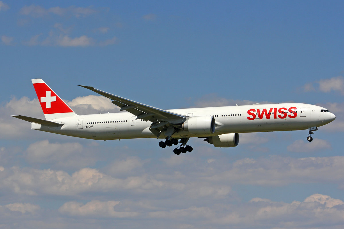 SWISS International Air Lines, HB-JNE, Boeing 777-3DEER, msn: 44586/1409, 09.Juli 2018, ZRH Zürich, Switzerland.
