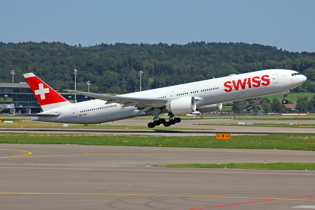 SWISS International Air Lines, HB-JNJ, Boeing 777-3DEER, msn: 62755/1545, 18.August 2019, ZRH Zürich, Switzerland.