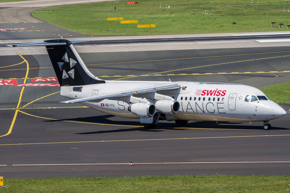 Swiss (LX-SWR), HB-IYU  Pizzo Barone , BAe~Avro, 146-200~RJ-85 (StarAlliance-Lkrg., 17.05.2017, DUS-EDDL, Dsseldorf, Germany
