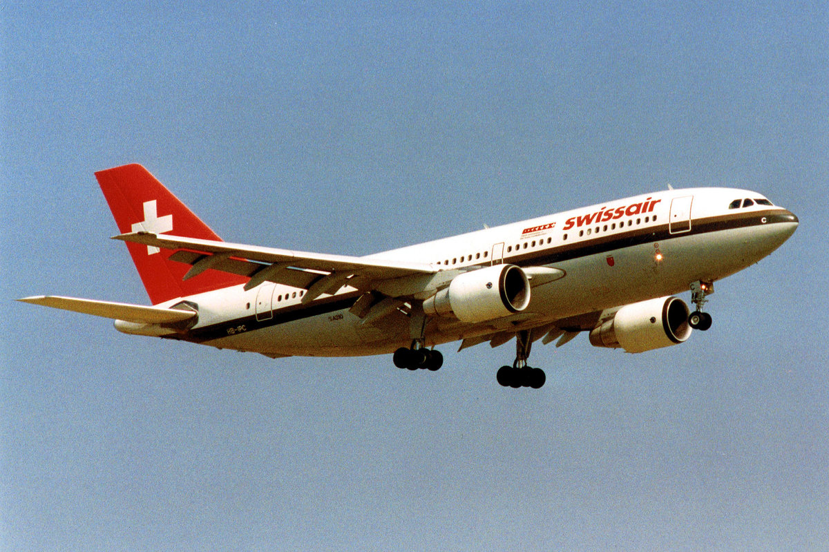 Swissair, HB-IPC, Airbus A310-222, msn: 217,  Schwyz , September 1991, ZRH Zürich, Switzerland. Scan aus der Mottenkiste.