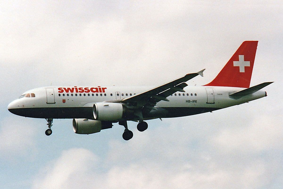 SWISSAIR, HB-IPX, Airbus A319-112, msn: 612,  Bachenbülach , Mai 1997, ZRH Zürich, Switzerland. Scan aus der Mottenkiste.