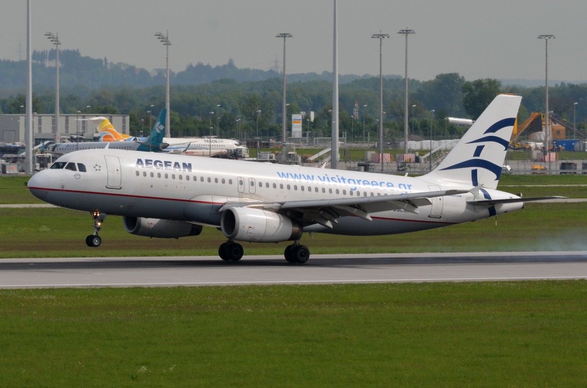 SX-DGC Aegean Airlines Airbus A320-232   bei der Landung am 12.05.2015 in München