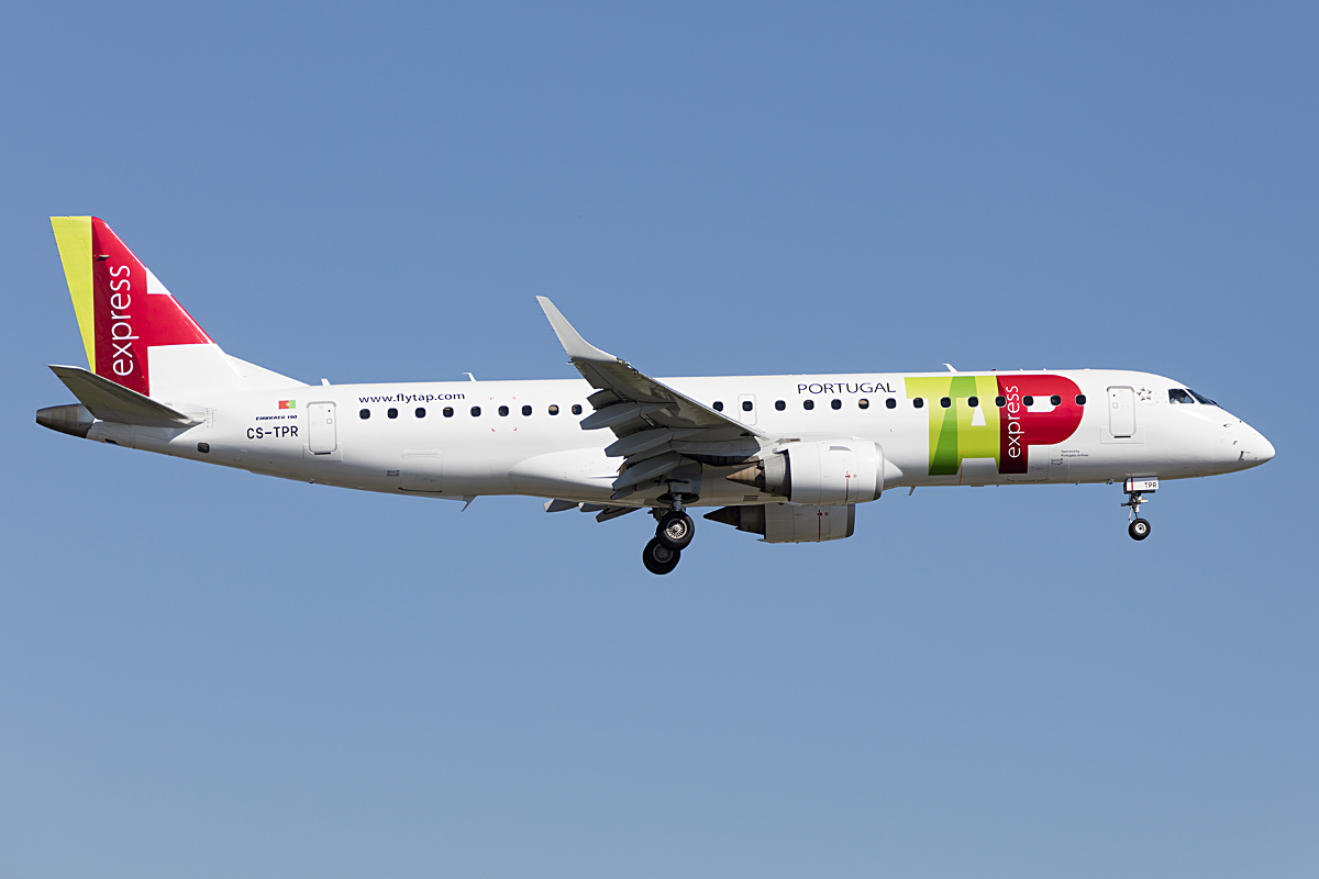 TAP Air Portugal, CS-TPR, Embraer, 190LR, 17.07.2016, GVA, Geneve, Switzerland 


