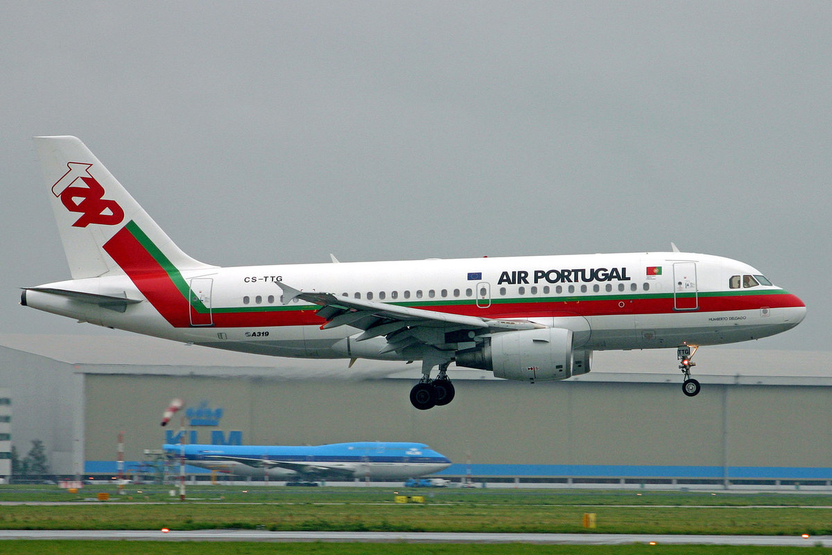 TAP Air Portugal, CS-TTG, Airbus A319-111, msn. 906,  Humberto Delgado , 13.September 2004, AMS Amsterdam, Netherlands.