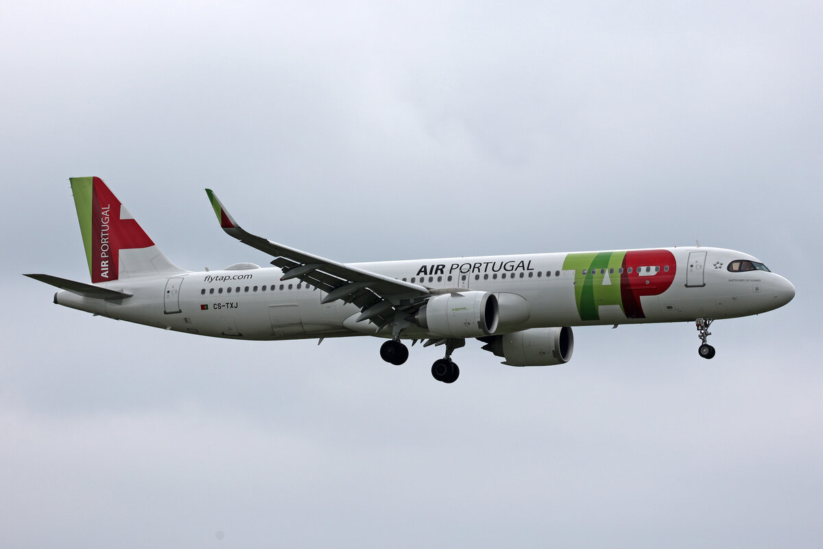 TAP Air Portugal, CS-TXJ, Airbus A321-151NX, msn: 10461,  Bartolomeu De Gusmão , 19.April 2023, ZRH Zürich, Switzerland.
