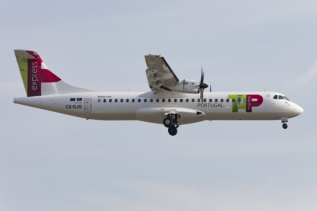 TAP - Express, CS-DJG, ATR, ATR-72-600, 18.10.2016, AGP, Malaga, Spain




