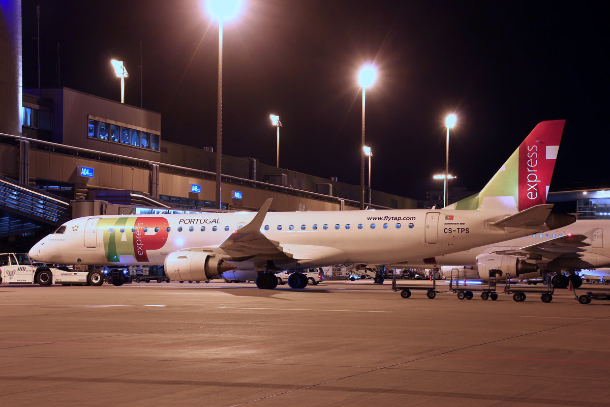 TAP Express (Operated by PGA Portugalia), CS-TPS, Embraer ERJ-190LR, msn. 19000493,  Viana Do Castelo , 26.Dezember 2017, ZRH Zürich, Switzerland.