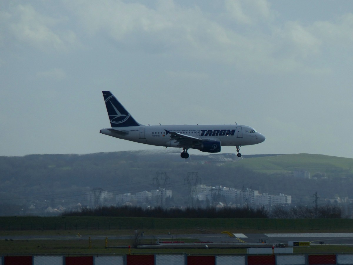 TAROM, YR-ASD, Airbus A 318, Paris (CDG), 2.3.2016