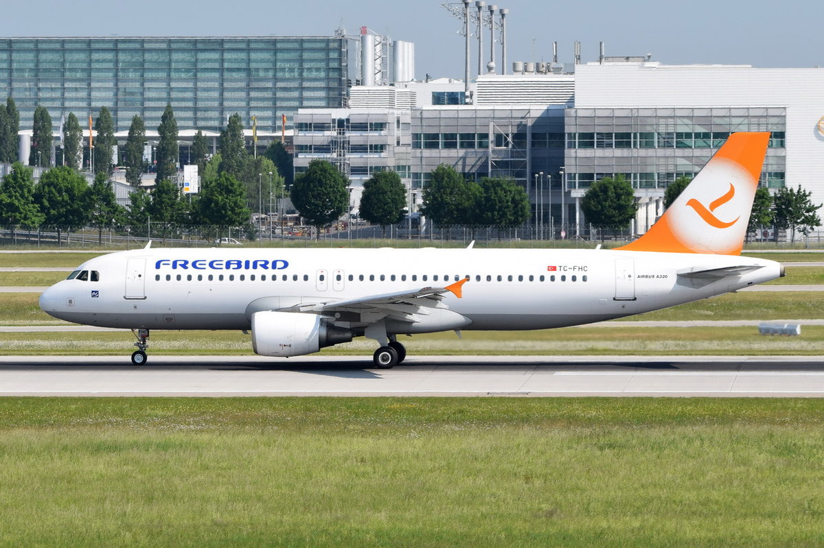 TC-FHC Freebird Airlines Airbus A320-214   , MUC , 03.06.2017