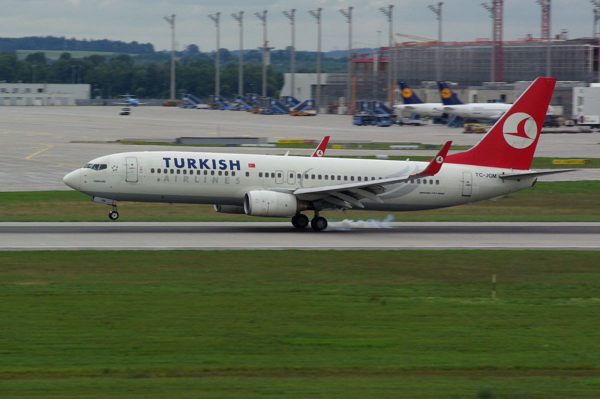 TC-JGM Turkish Airlines Boeing 737-8F2(WL)     15.09.2013

Flughafen Mnchen