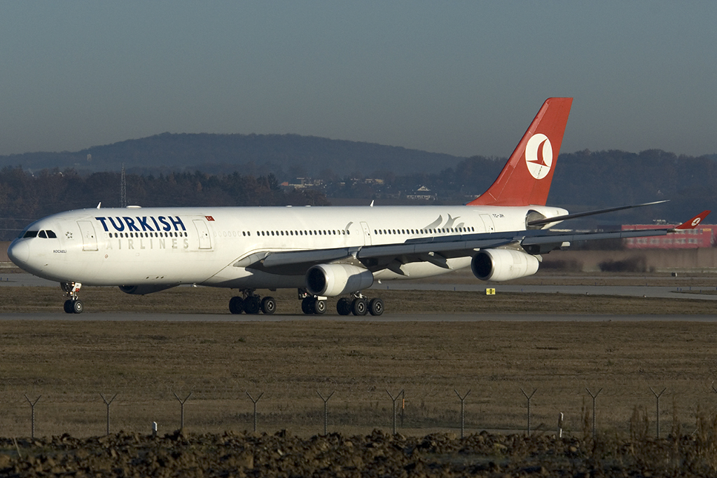 TC-JIH Airbus A340-313X 27.11.2011