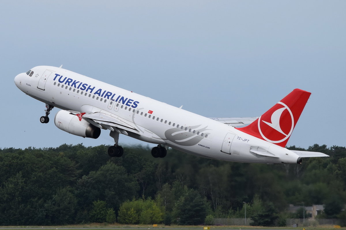 TC-JPT Turkish Airlines Airbus A320-232 , 15.08.2019 , TXL 