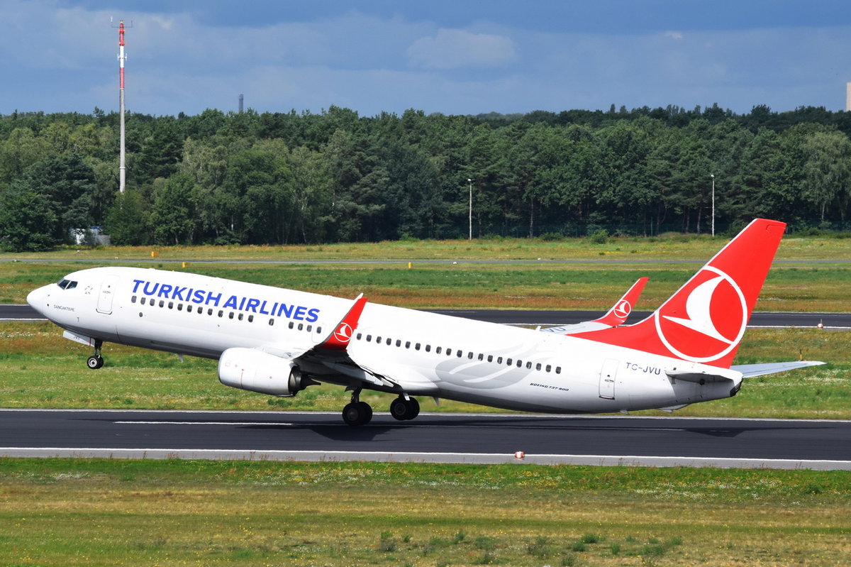 TC-JVU Turkish Airlines Boeing 737-8F2(WL)  . TXL , 22.08.2017