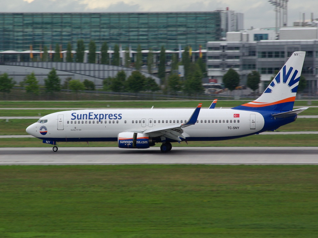 TC-SNY SunExpress Boeing 737-8K5(WL)   15.09.2013

Flughafen Mnchen