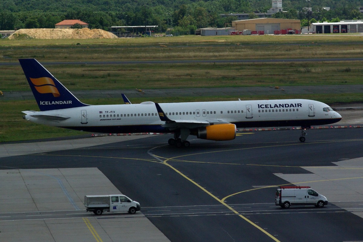 TF-FIV Icelandair Boeing 757-208 (WL)  zumStart in Frankfurt am 16.07.2014