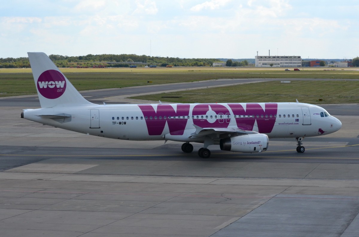 TF-WOW WOW air Airbus A320-232   zum Start am 28.08.2014 in Schönefeld