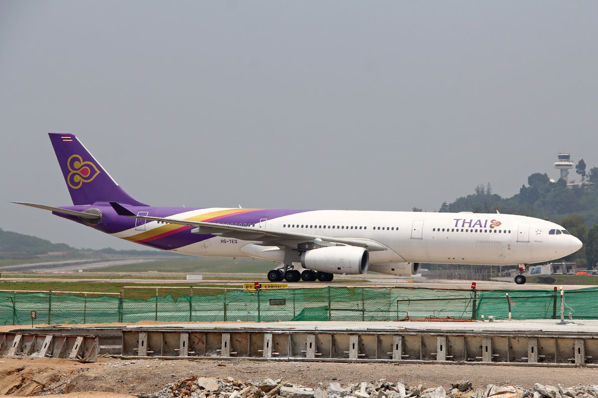 Thai Airways, TS-TEQ, Airbus A330-343X, msn: 1037,  Si Ayutthaya , 10.April 2014, HKT Phuket, Thailand.