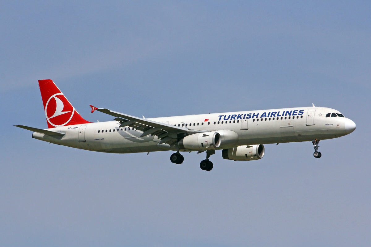 THY Turkish Airlines, TC-JRR, Airbus A321-231, msn: 4706,  Emirgan ,  14.April 2018, ZRH Zürich, Switzerland.