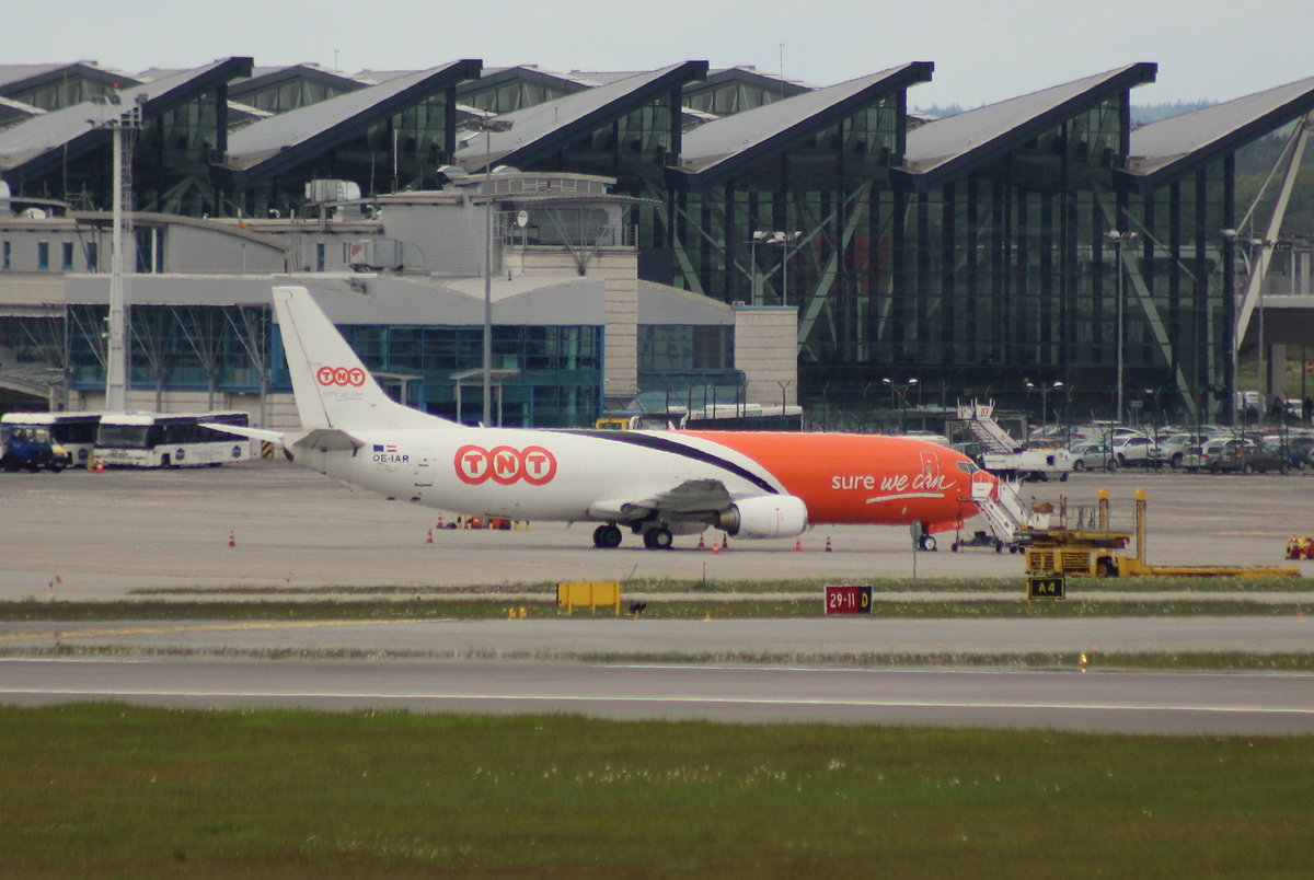 TNT Airways, OE-IAR, (c/n 29208),Boeing 737-4MOSF,18.05.2016, GDN-EPGD, Gdansk, Polen 