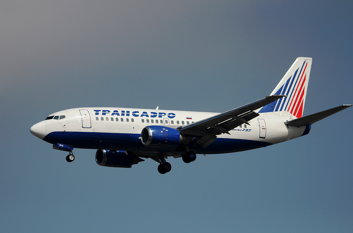 Transaero B 737-524 VP-BYO bei der Landung in Berlin-Tegel am 12.04.2014
